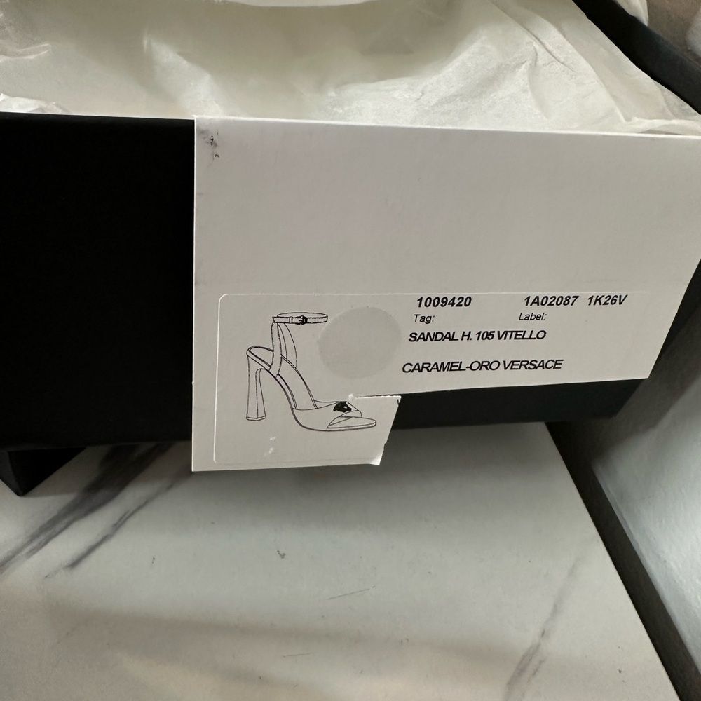 Versace Pumps - Picture 6 of 9